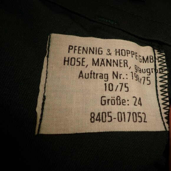 NEW Diolen Trousers Made in Europe 24 Adjustable Waist Hunter Detailing Galore - Picture 4 of 16